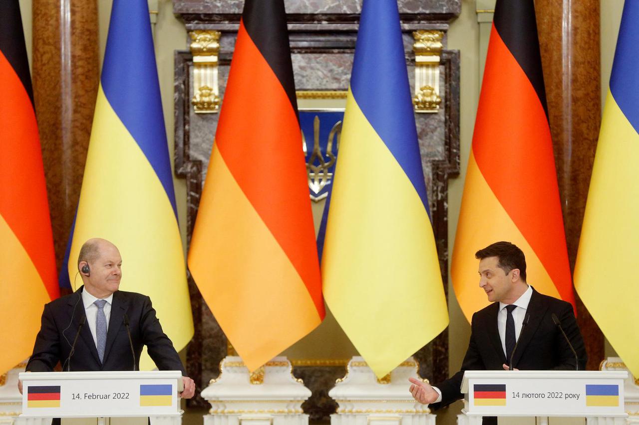 Germany's Scholz travels to Kyiv