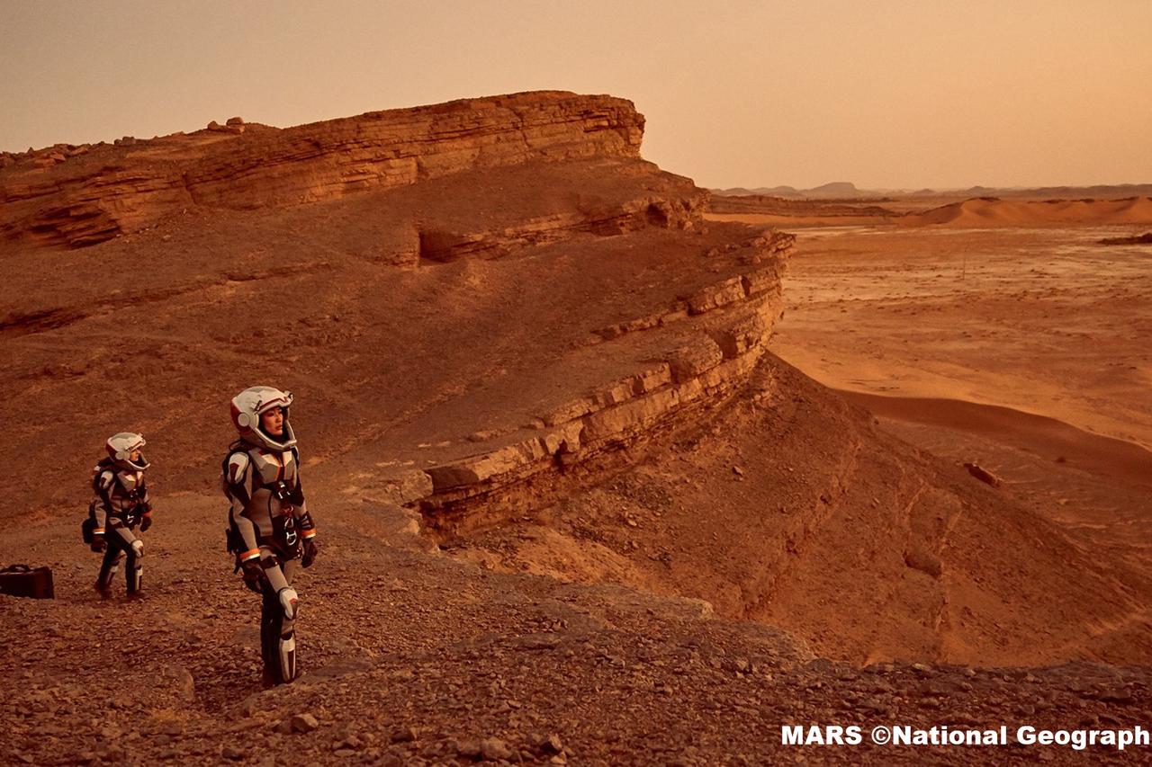 The six-person crew on the Daedalus.    The global event series MARS premieres on the National Geographic Channel in November 2016.  (photo credit: National Geographic Channels/Robert Viglasky)