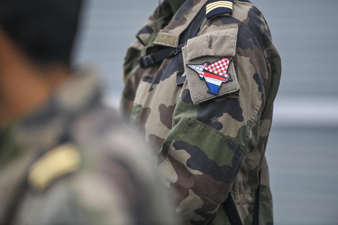 Prikaz aktivnosti HRZ-a i Francuskih zračnih i svemirskih snaga na zagrebačkom Plesu