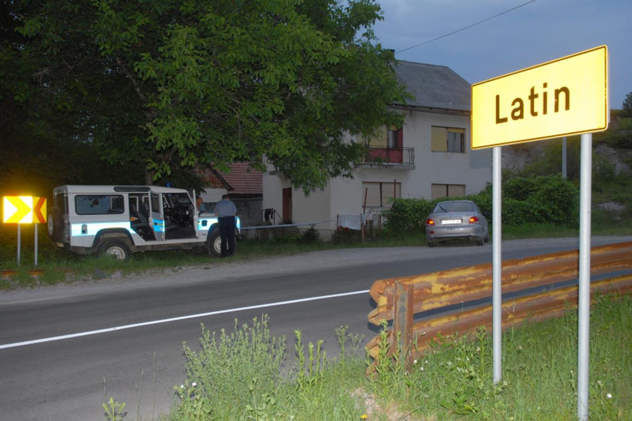 \'Plaski - Kuca u selu Latin opcina Plaski u kojoj je ubijena 88-godisnja starica Ana Klipa.Starica je pronadena mrtva u kuci i naknadnom istragom utvrdeno je da je ubijena.040710 Photo: Kristina Ste