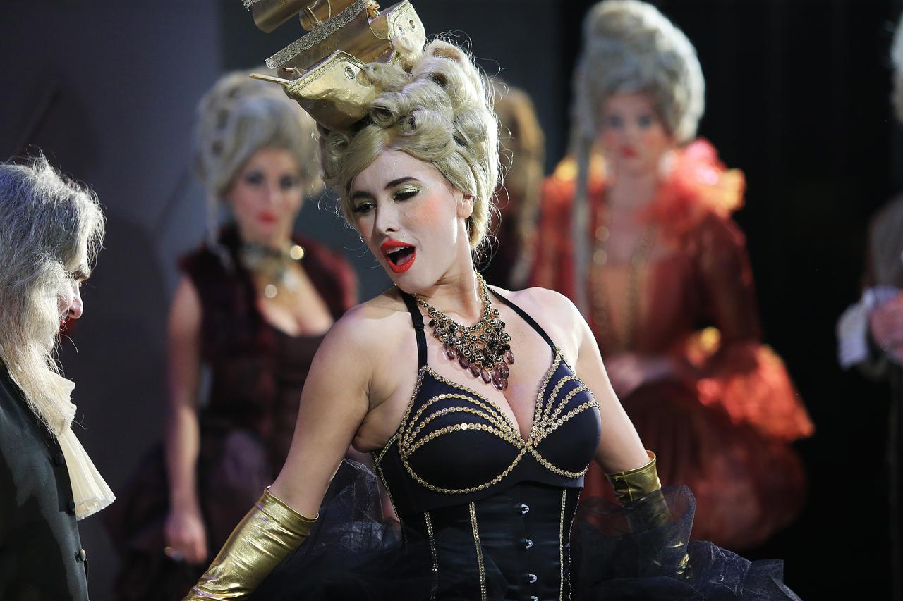 09.12.2016., Osijek - U Hrvatskom narodnom kazalistu odrzana je premijera dramske predstave Vitez slavonske ravni redatelja Drazena Ferencine. Po prvi puta na kazalisnim daskama nasla se i Nives Celzijus. Photo: Davor Javorovic/PIXSELL