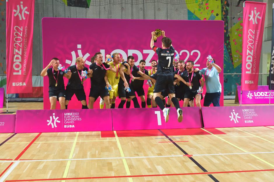 Ekipa futsala slavi zlato