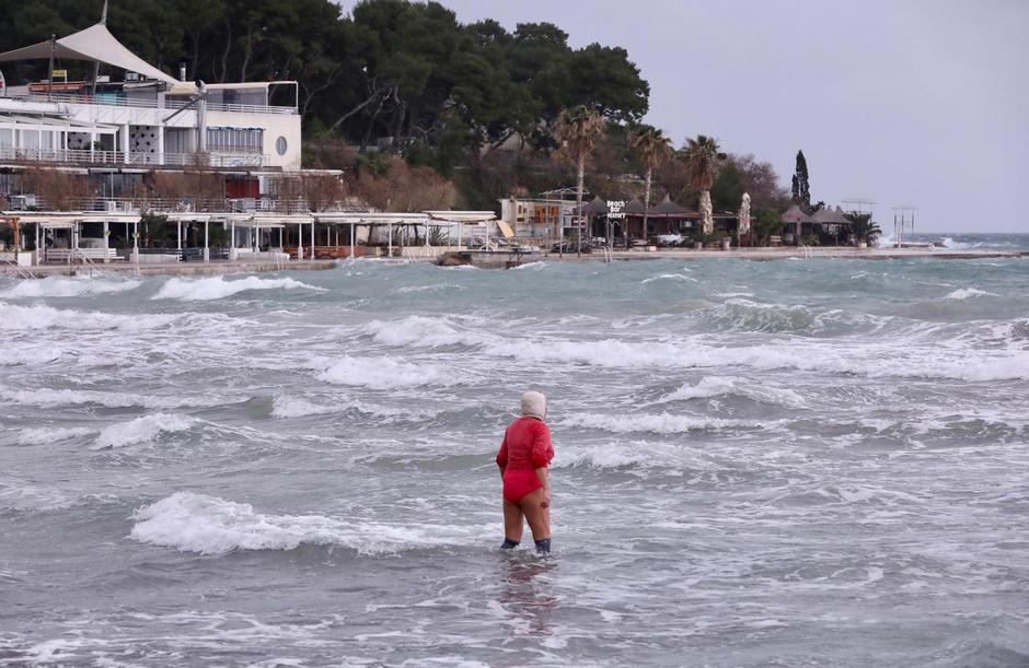 Olujno jugo u Splitu