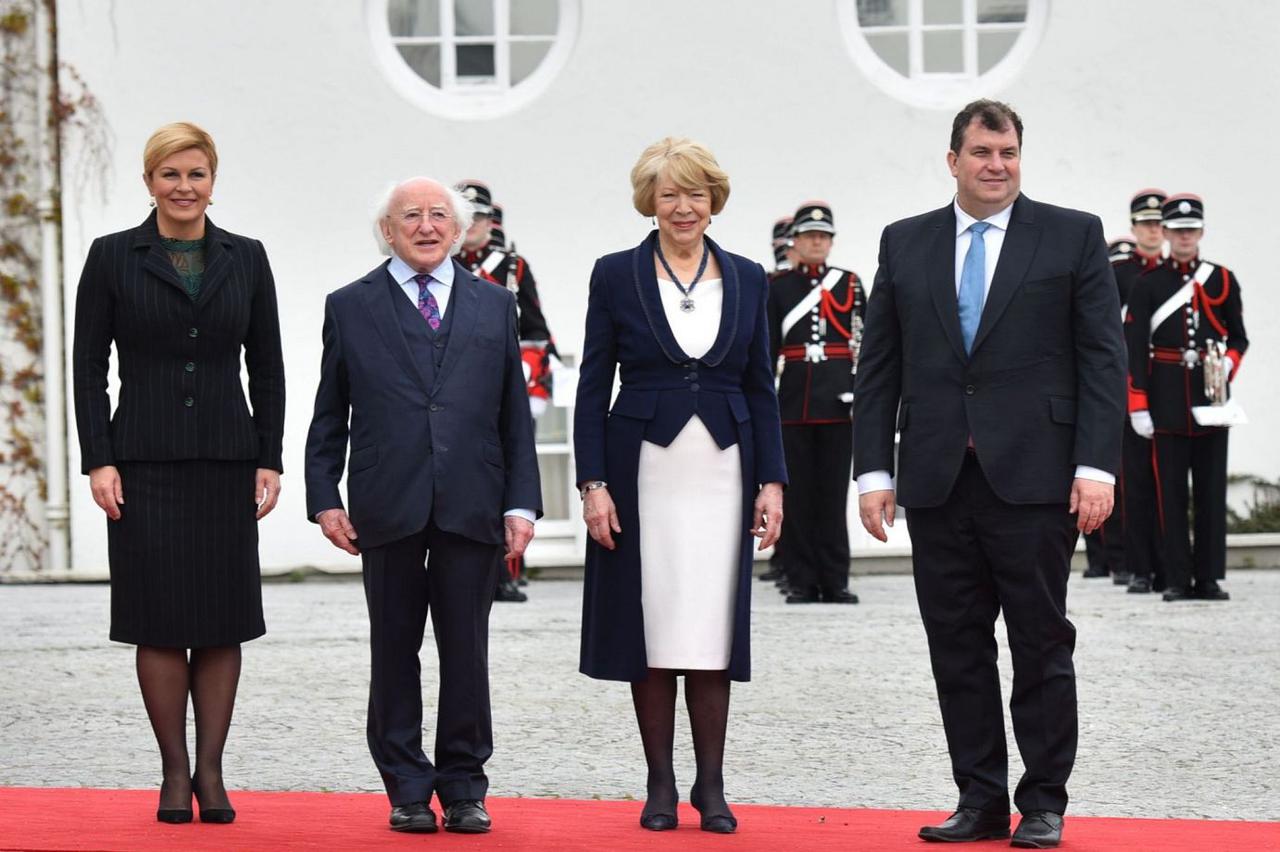 Kolinda Grabar-Kitarović i Michael D. Higgins sa supružnicima