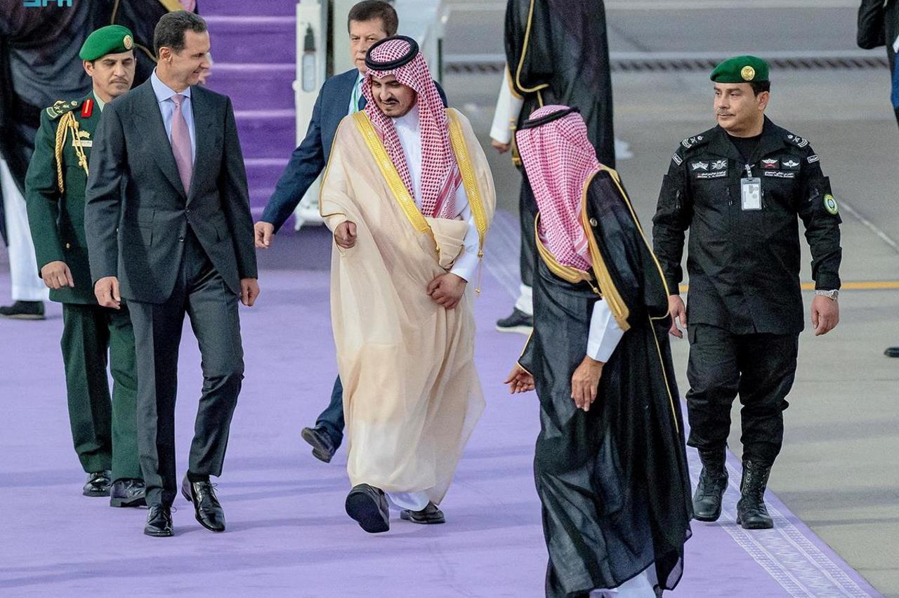 storyeditor/2023-05-19/2023-05-18T165024Z_1748814219_RC2411A283UP_RTRMADP_3_SAUDI-ARABS-SUMMIT.JPG