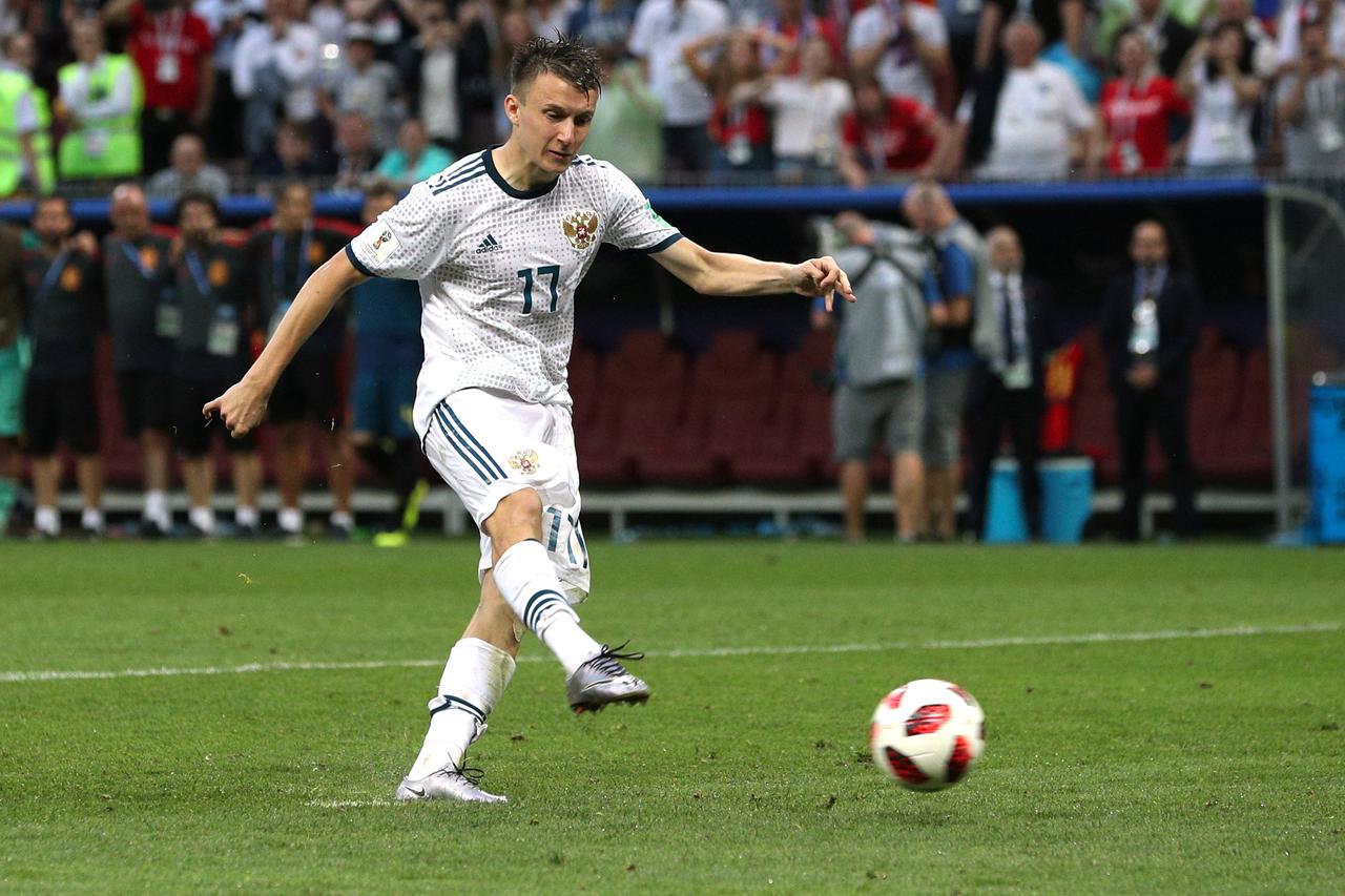 Aleksandar Golovin Rusija