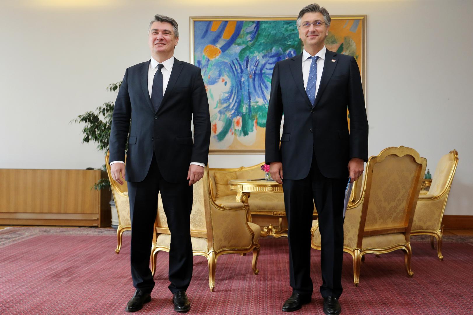 Plenković je tada rekao kako razlike u političkim stavovima između njega i predsjednika Milanovića neće predstavljati problem. – Imamo dovoljno životne i političke zrelosti da u ovakvim okolnostima možemo postizati suglasja na način koji je dobar i konstruktivan za hrvatsko društvo – tvrdio je Plenković. 