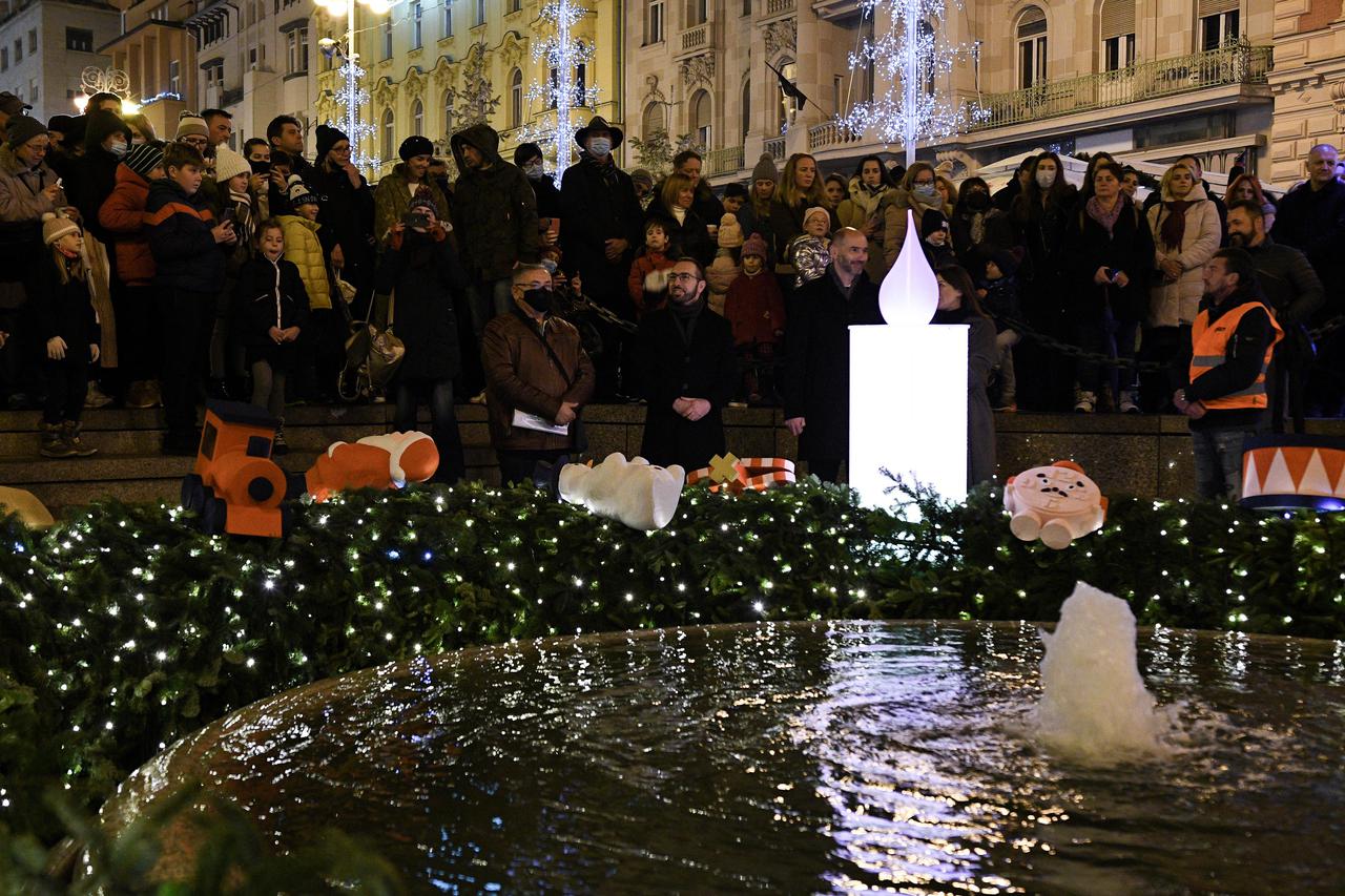 Zagreb: Na Manduševcu zapaljena prva adventska svijeća