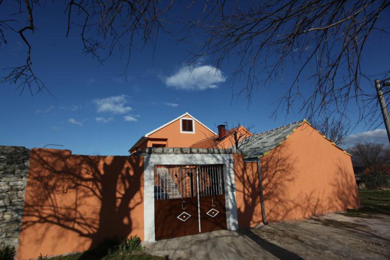 U Pridragi pronađeno tijelo 62-godišnjaka, uhićen sin