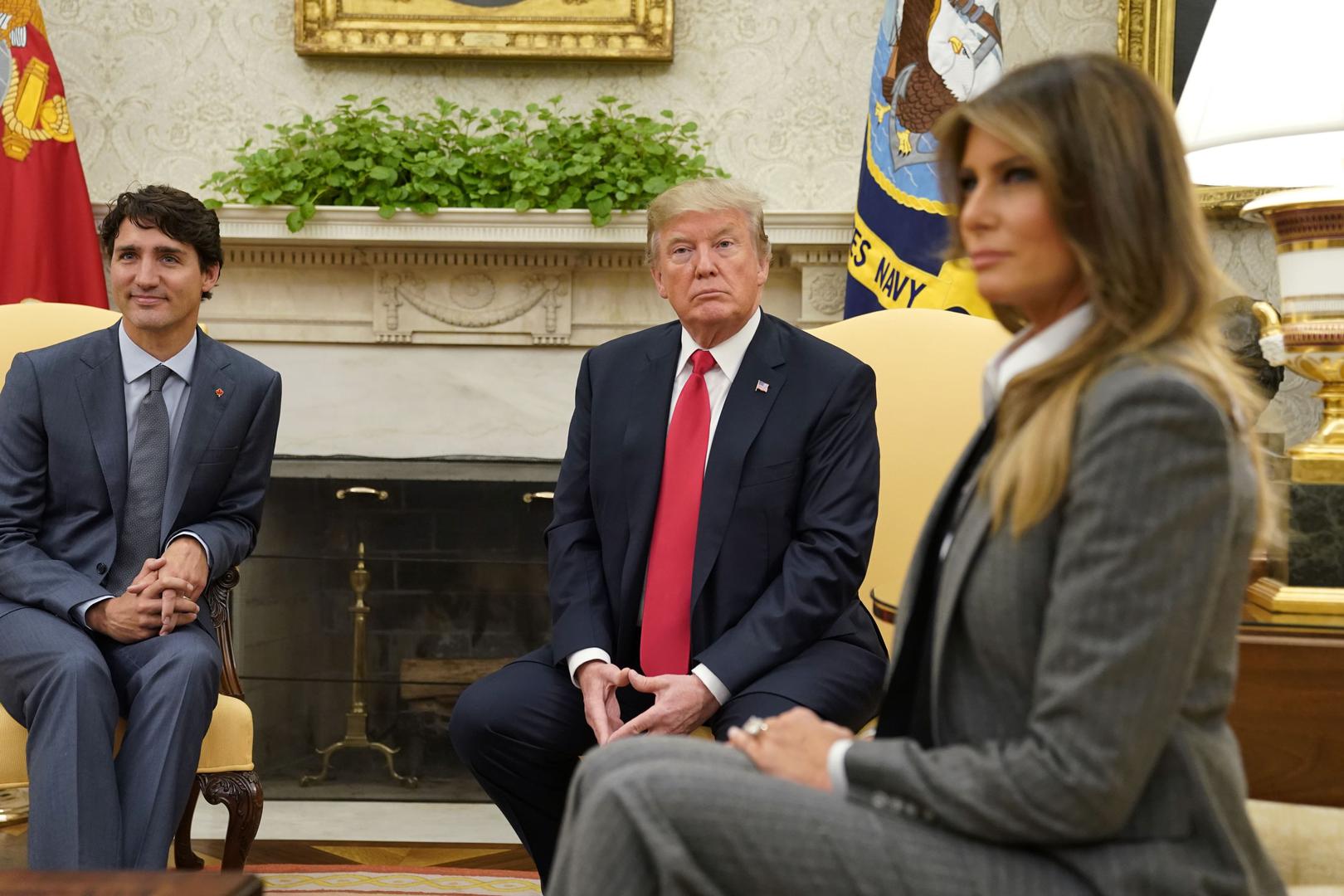 Odijelo zbog kojeg je dobila pohvale modnih kritičara ima potpis Ralpha Laurena.