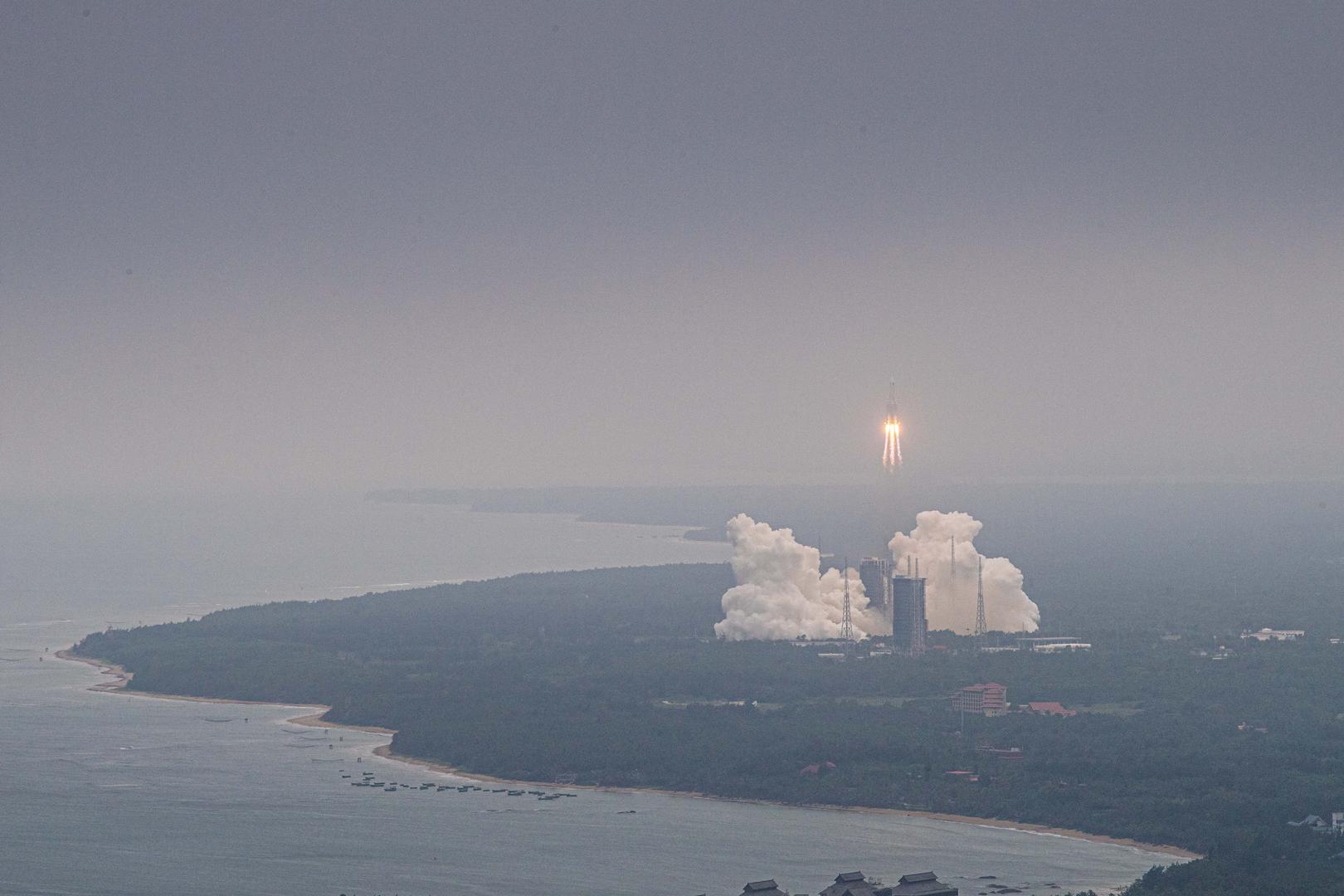 (EyesonSci)CHINA-HAINAN-WENCHANG-SPACE STATION-CORE MODULE-LAUNCH (CN) (210429) -- WENCHANG, April 29, 2021 (Xinhua) -- The Long March-5B Y2 rocket, carrying the Tianhe module, blasts off from the Wenchang Spacecraft Launch Site in south China's Hainan Province, April 29, 2021. China on Thursday sent into space the core module of its space station, kicking off a series of key launch missions that aim to complete the construction of the station by the end of next year. (Xinhua/Pu Xiaoxu) Pu Xiaoxu  Photo: XINHUA/PIXSELL