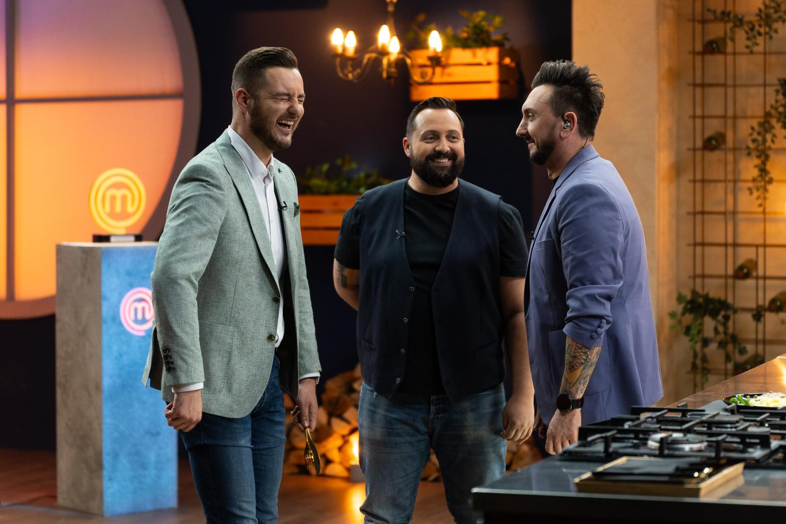 Kandidati će već s prvim tanjurima morati dokazati da posjeduju strast, kreativnost i talent u kuhinji. „Želim vidjeti pravu kulinarsku strast“, poručuje Mario, dok Stjepan, najdugovječniji član žirija, otkriva: „Nadam se da će me netko već na prvu izuti iz cipela“. Ususret audicijama, Goran priželjkuje više tanjura koji spajaju prošlost i sadašnjost: „Očekujem tradicionalna jela ispričana na moderan način“.