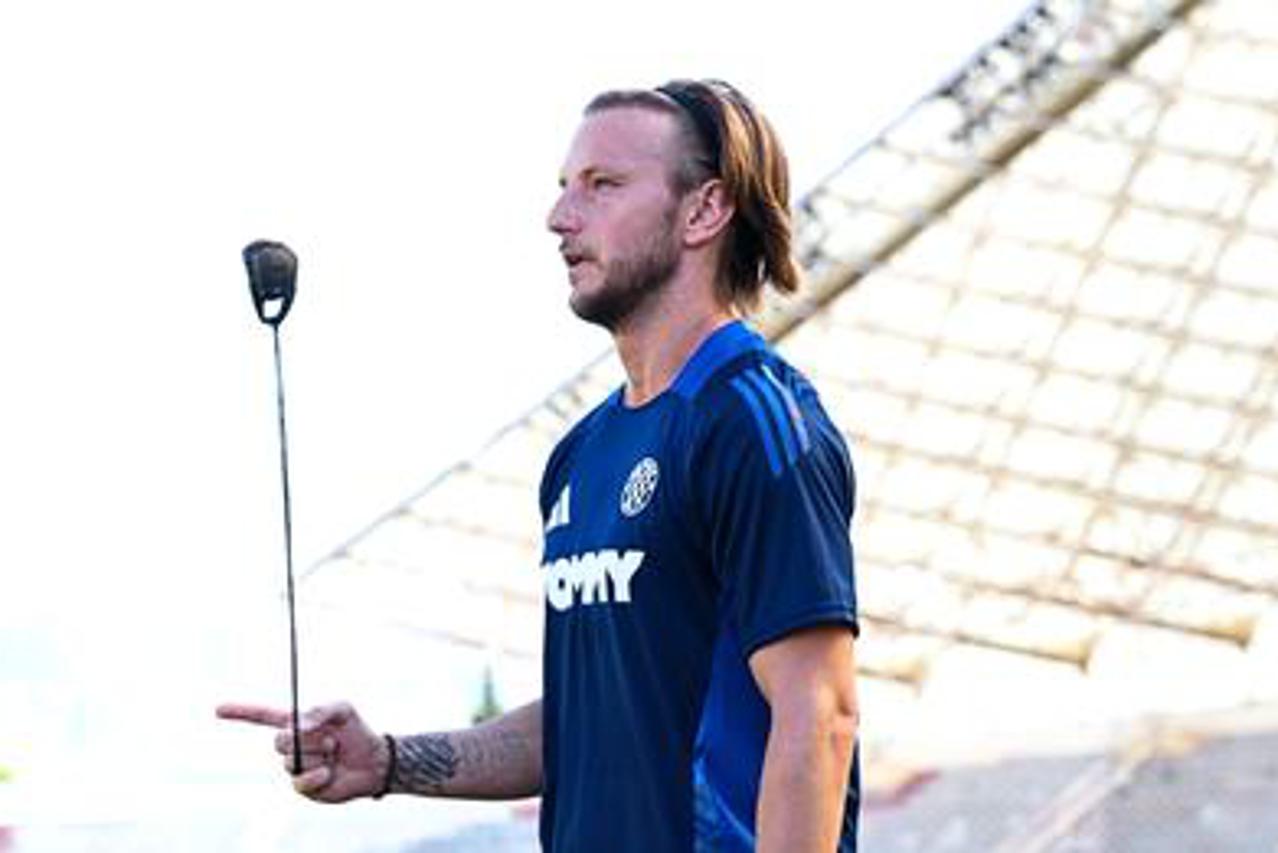 Ivan Rakitić stigao u Split i potpisao ugovor s HNK Hajduk