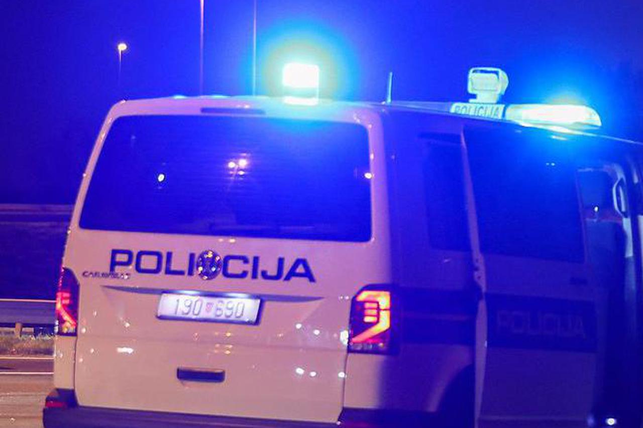 Prometna nesreća na Jankomirskom mostu u kojoj je vozač smrtno stradao