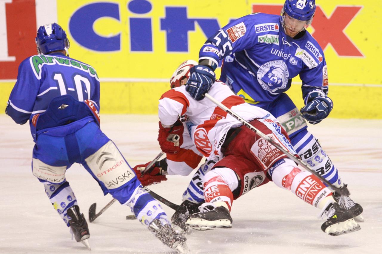 '01.03.2011., Dom sportova, Zagreb - Hokejaska utakmica cetvrtfinala EBEL lige, KHL Medvescak - Kac.Christopher Powers. Photo: Igor Kralj/PIXSELL'
