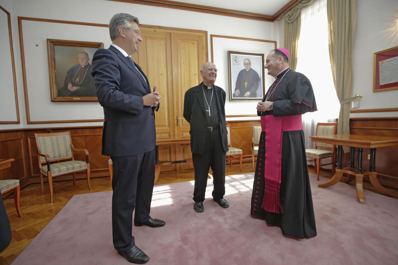 14.09.2020., Mostar - Sastanak Andreja Plenkovica s  biskupima mons. Ratkom Pericem i mons. Petrom Palicem  Photo: Denis Kapetanovic /PIXSELL