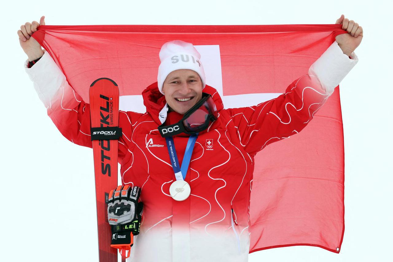 Alpine Skiing - Men's Giant Slalom Victory Ceremony