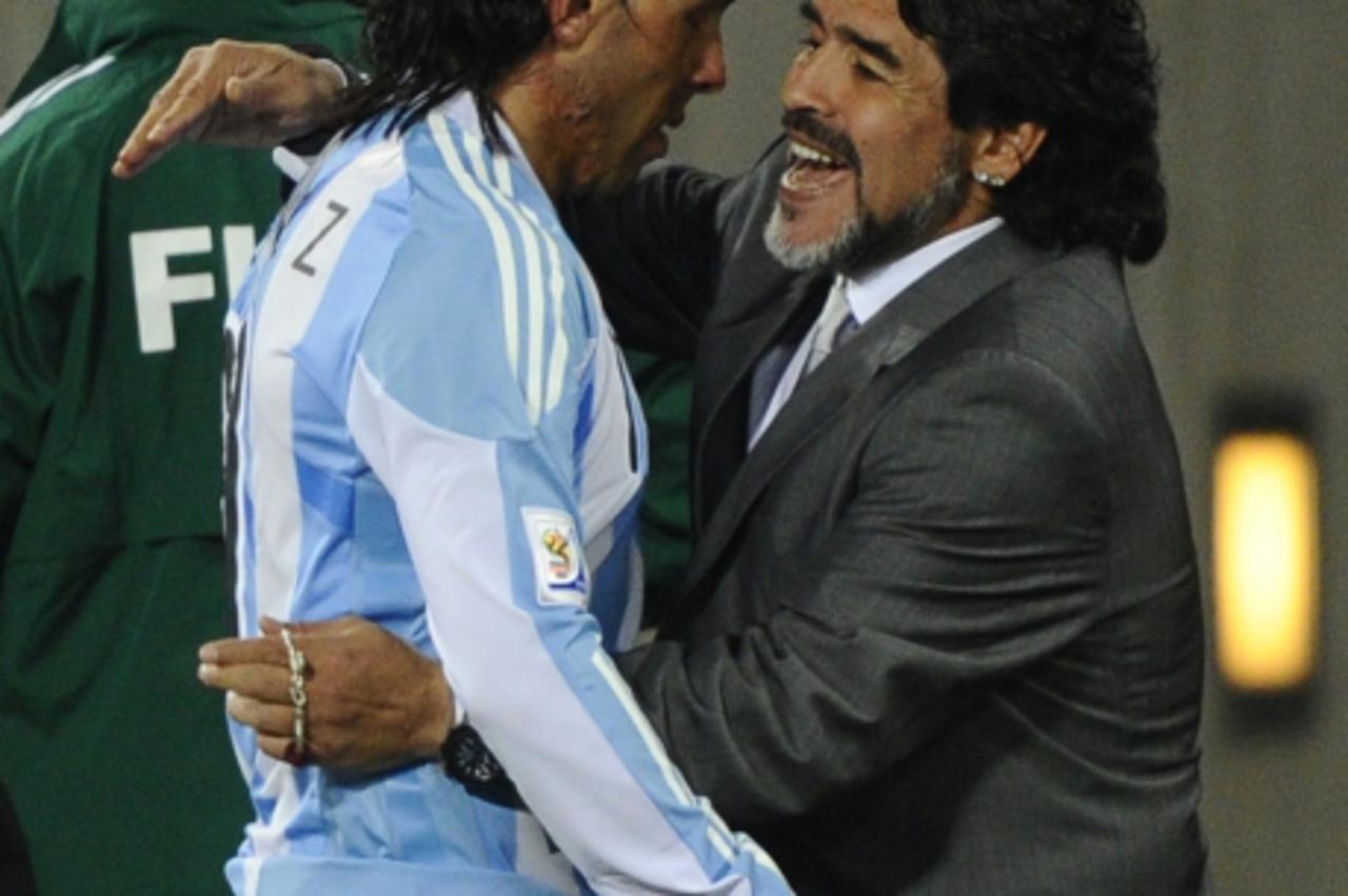 Diego Maradona  Carlos Tevez