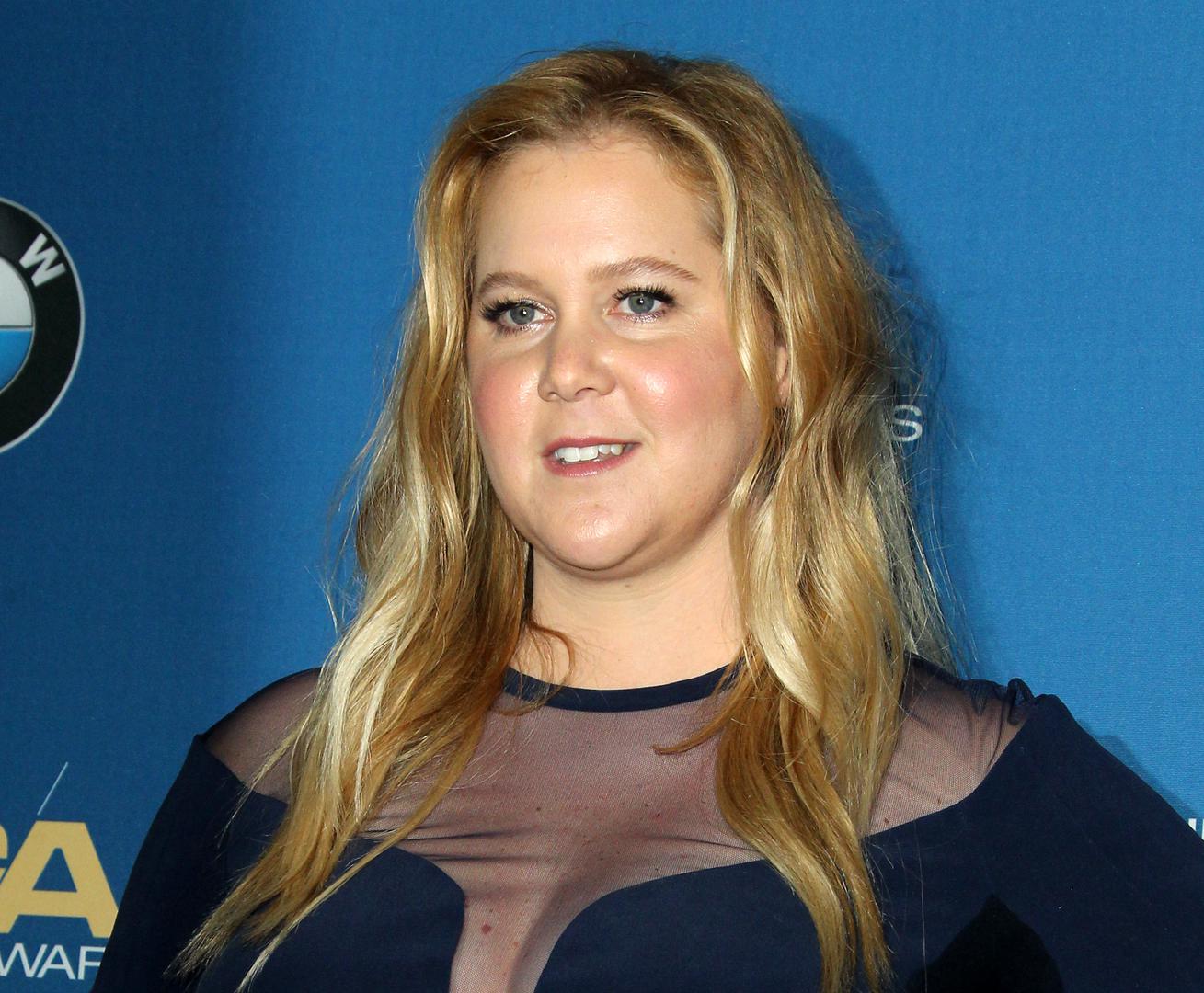 Poznata američka komičarka i glumica Amy Schumer ponovno je u fokusu javnosti na društvenim mrežama zahvaljujući novoj fotografiji u kupaćem kostimu. 