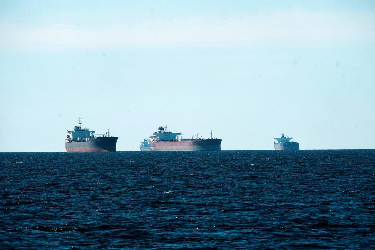 Russia's shadow fleet vessels in unofficial anchorage area in the Gulf of Finland
