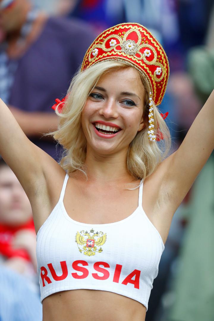 Zove se Natalija Nemčinova, a u pornićima je nastupala pod raznim umjetničkim imenima