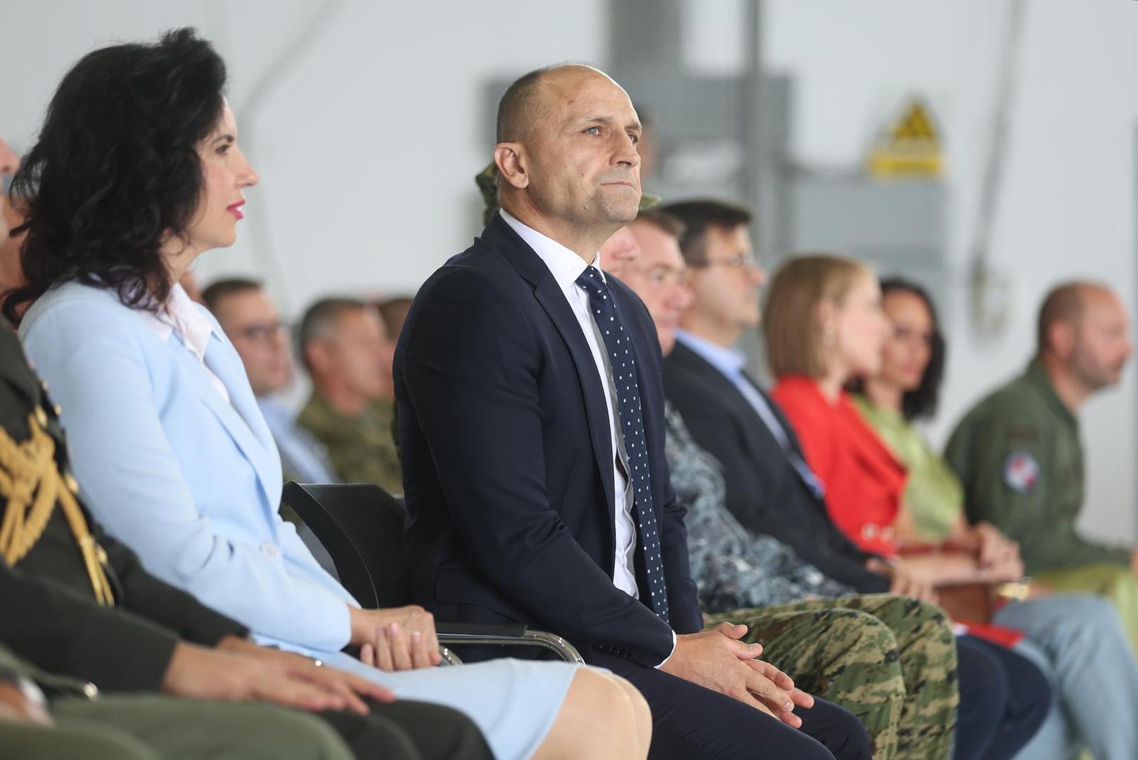 02.09.2025., Zagreb - Potpredsjednik Vlade Republike Hrvatske i ministar obrane Ivan Anušic i načelnik Glavnog stozera Oruzanih snaga RH general-pukovnik Tihomir Kundid prisustvovali su predstavljanju besposadnog zrakoplovnog sustava Bayraktar TB2.  Photo: Slavko Midzor/PIXSELL