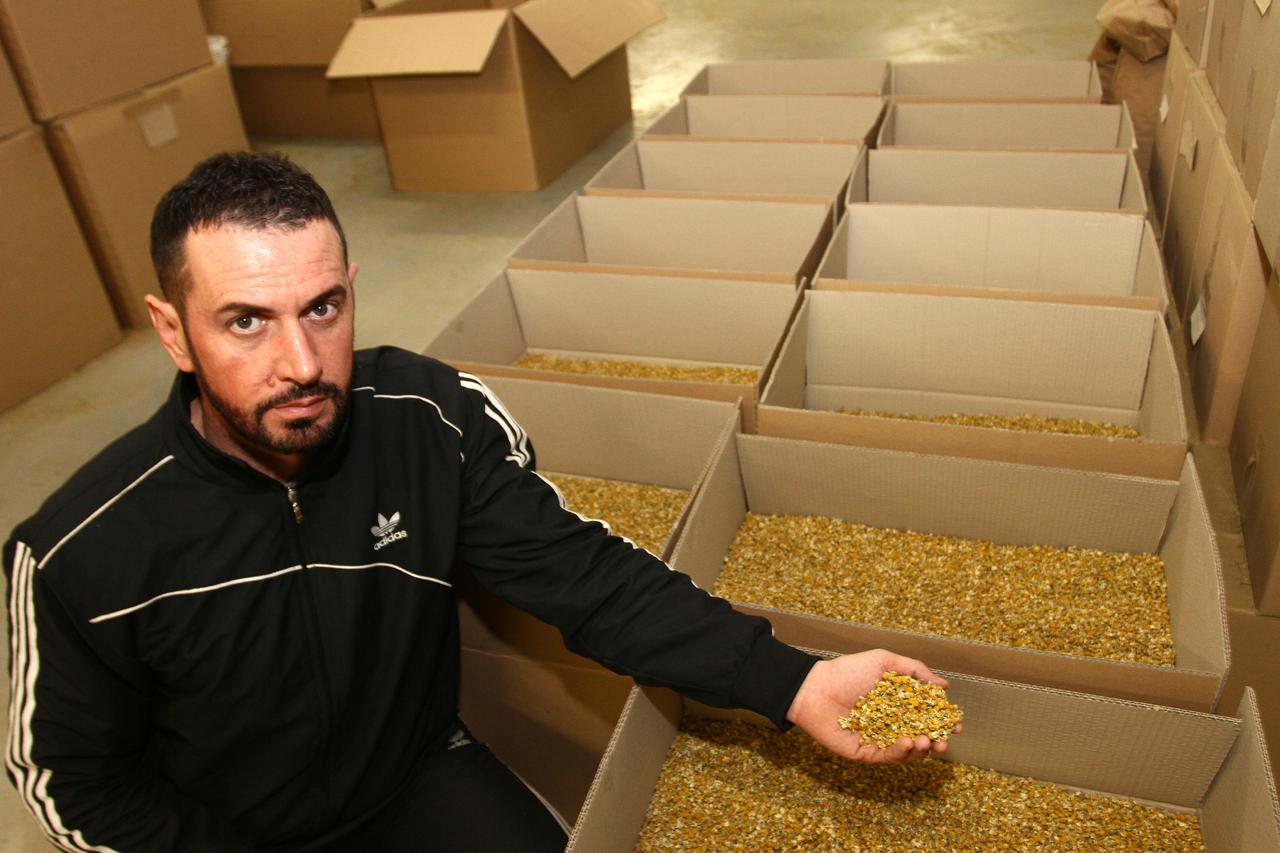 08.11.2014., Virovitica - Tvrtka za preradu kamilice Herbea. Danijel Poslek vlasnik je tvrtke iz Virovitice.   Photo: Marko Mrkonjic/PIXSELL