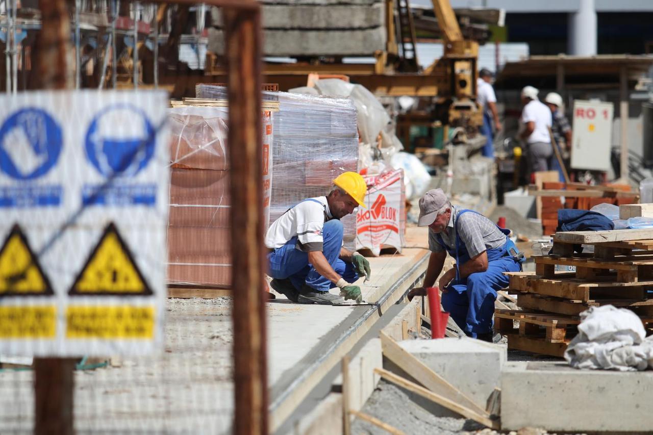 Brzim mjerama Vlade gospodarstvo pogođeno pandemijom i potresima, pokazalo otpornost