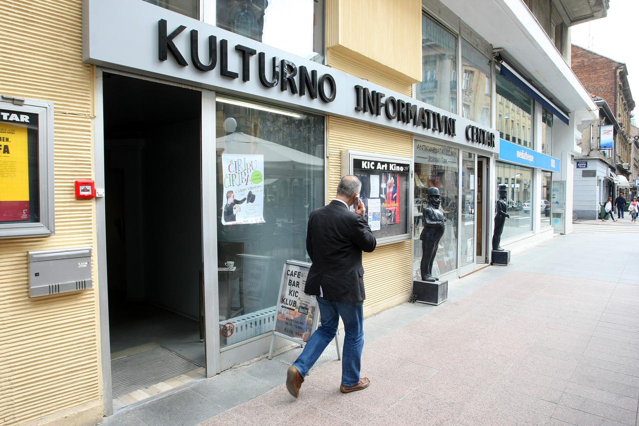 Zagreb: Kulturno informativni centar i Knjižara Vukovi? & Runji? 