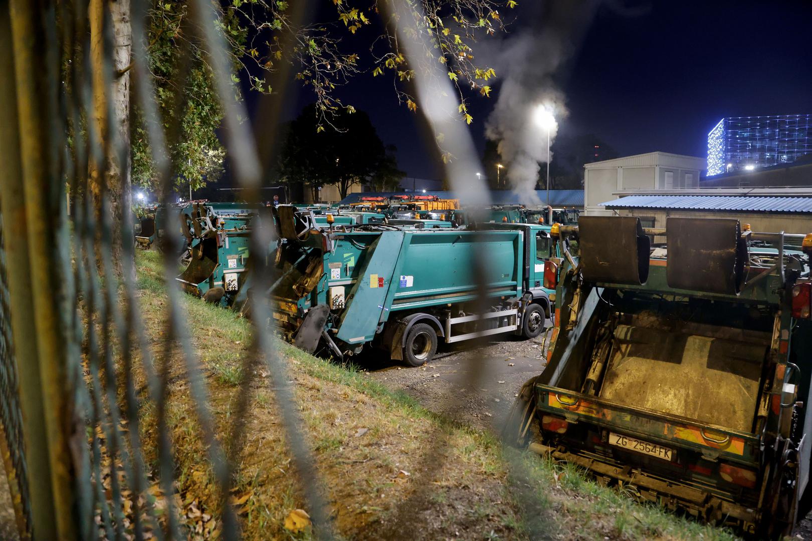 Prva smjena u zagrebačkoj Čistoći počela je u 5.30, a od tada su i njihovi djelatnici početi štrajkati