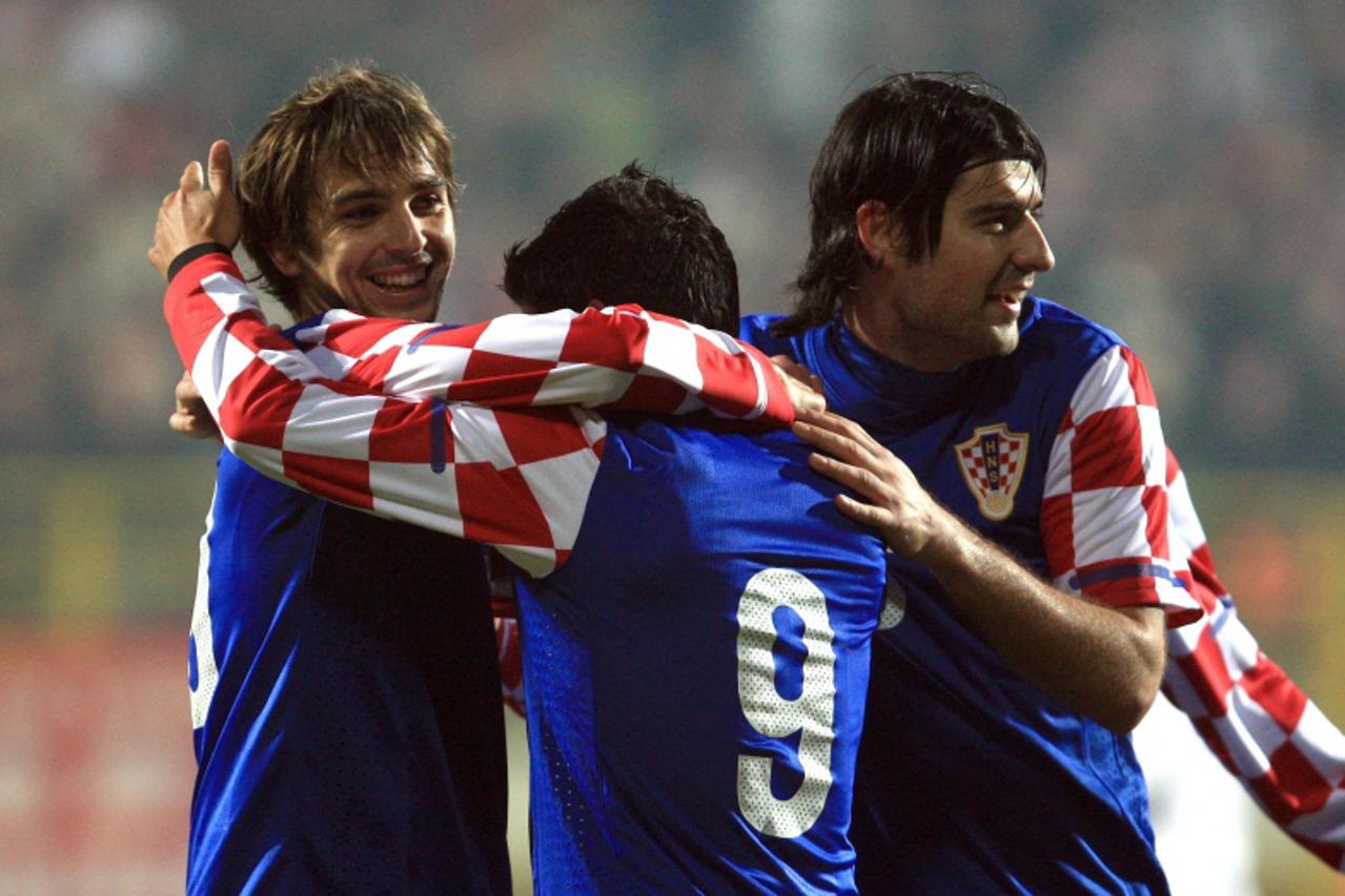 \'09.02.2011., Pula, Hrvatska -  Medjunarodna prijateljska nogometna utakmica izmedju Hrvatske i Ceske, povodom otvorenja obnovljenog stadiona Aldo Drosina. Eduardo Da Silva, Niko Kranjcar. Photo: Mar