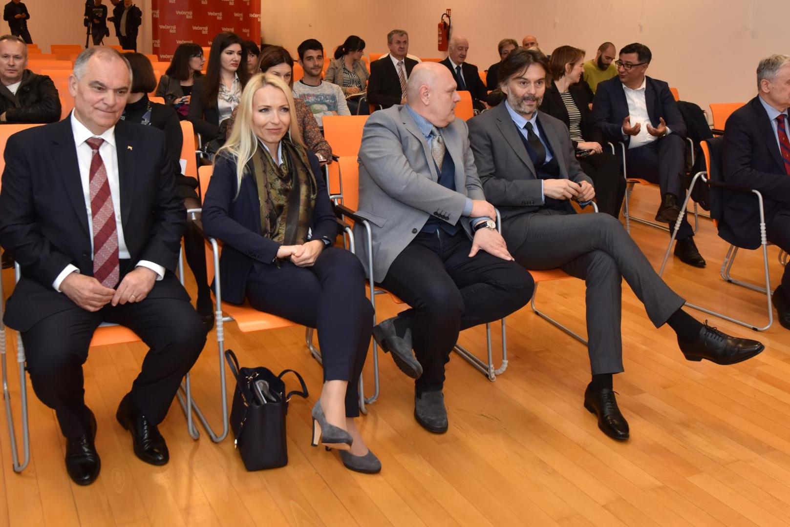 Članica Uprave i direktorica Večernjeg lista Andrea Borošić, član Uprave Večernjeg lista Renato Ivanuš, glavni urednik Večernjeg lista Dražen Klarić i župan Splitsko-dalmatinske županije Blaženko Boban