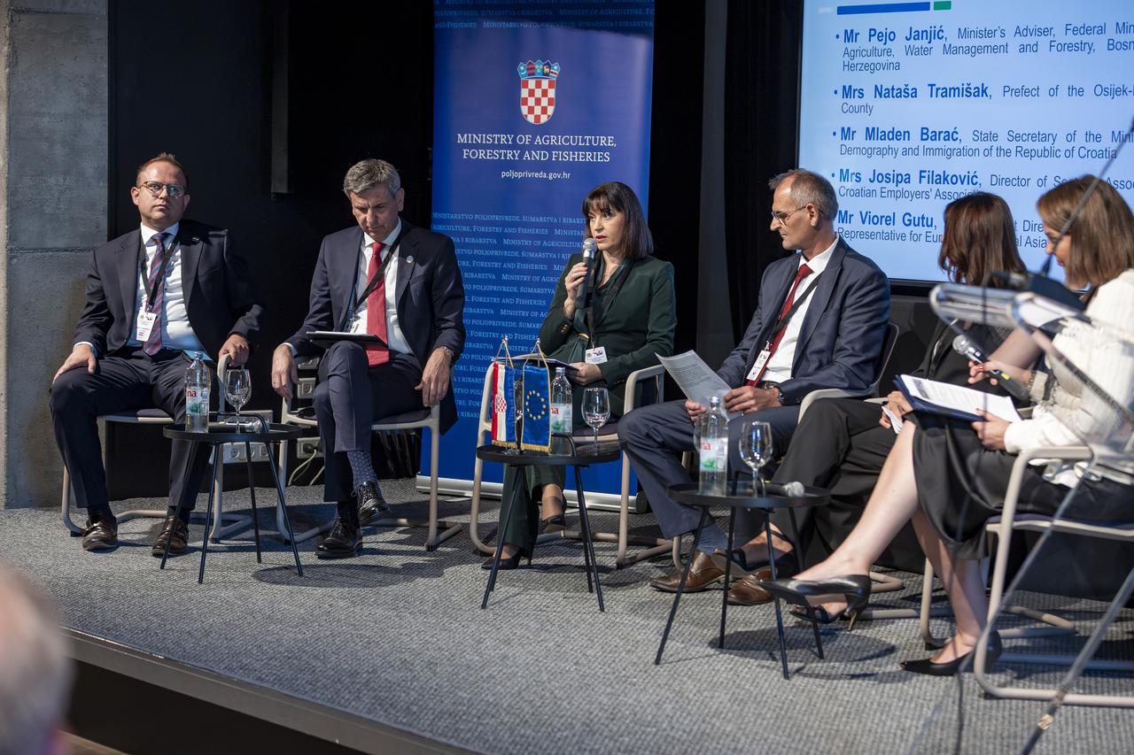 Čepin: Konferencija o generacijskoj obnovi ruralnih područja 