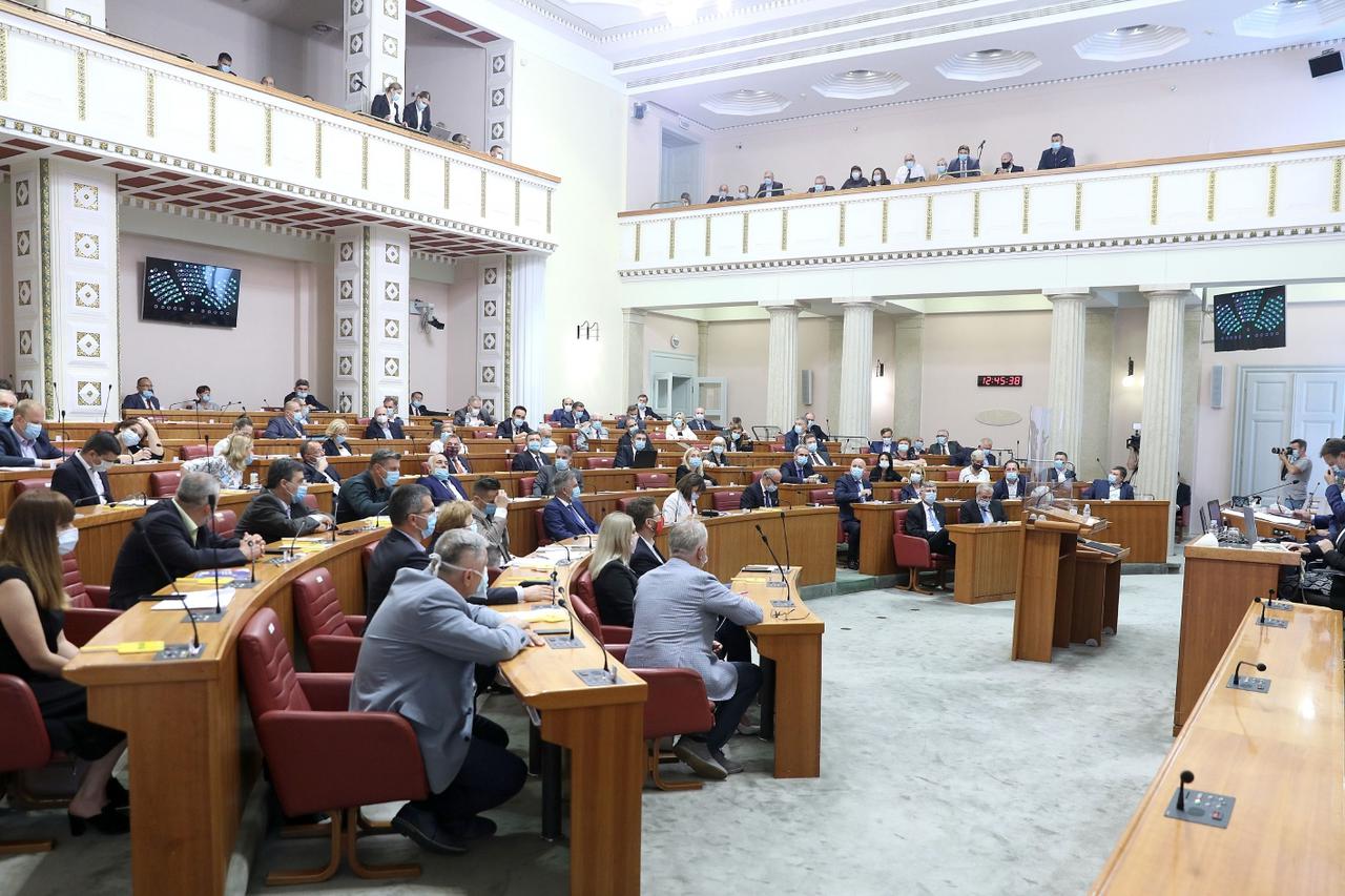 Zagreb: Zastupnici odradili glasovanje i odlaze na odmor do početka rujna