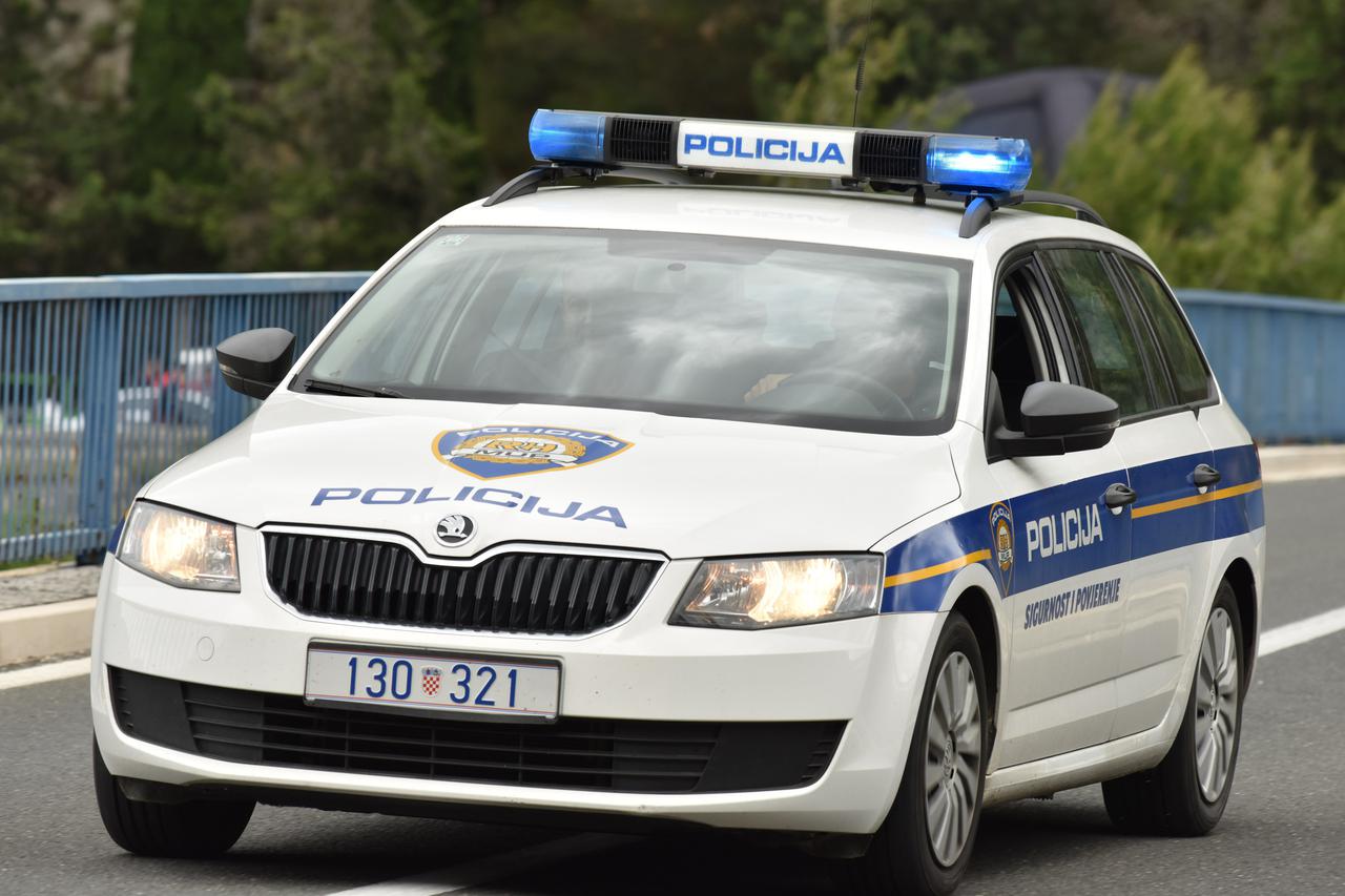 policijski auto