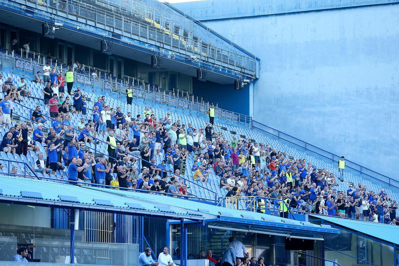 Zagreb: Navijači ponovno na tribinama na utakmici GNK Dinamo - Valur