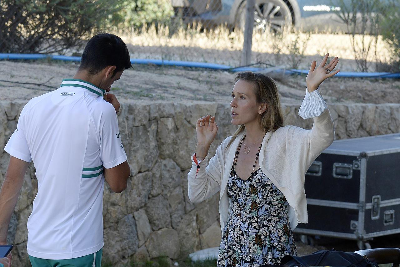 Novak Đoković sa suprugom Jelenom za vrijeme teniskog turnira na Mallorci