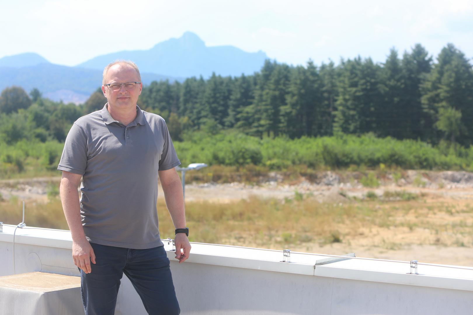 Dalibor Domitrović, prvi čovjek Ogulina, ujedno i saborski zastupnik, ne prima mjesečnu plaću kao gradonačelnik, već kao saborski zastupnik i ona mjesečno iznosi3.730 eura.
