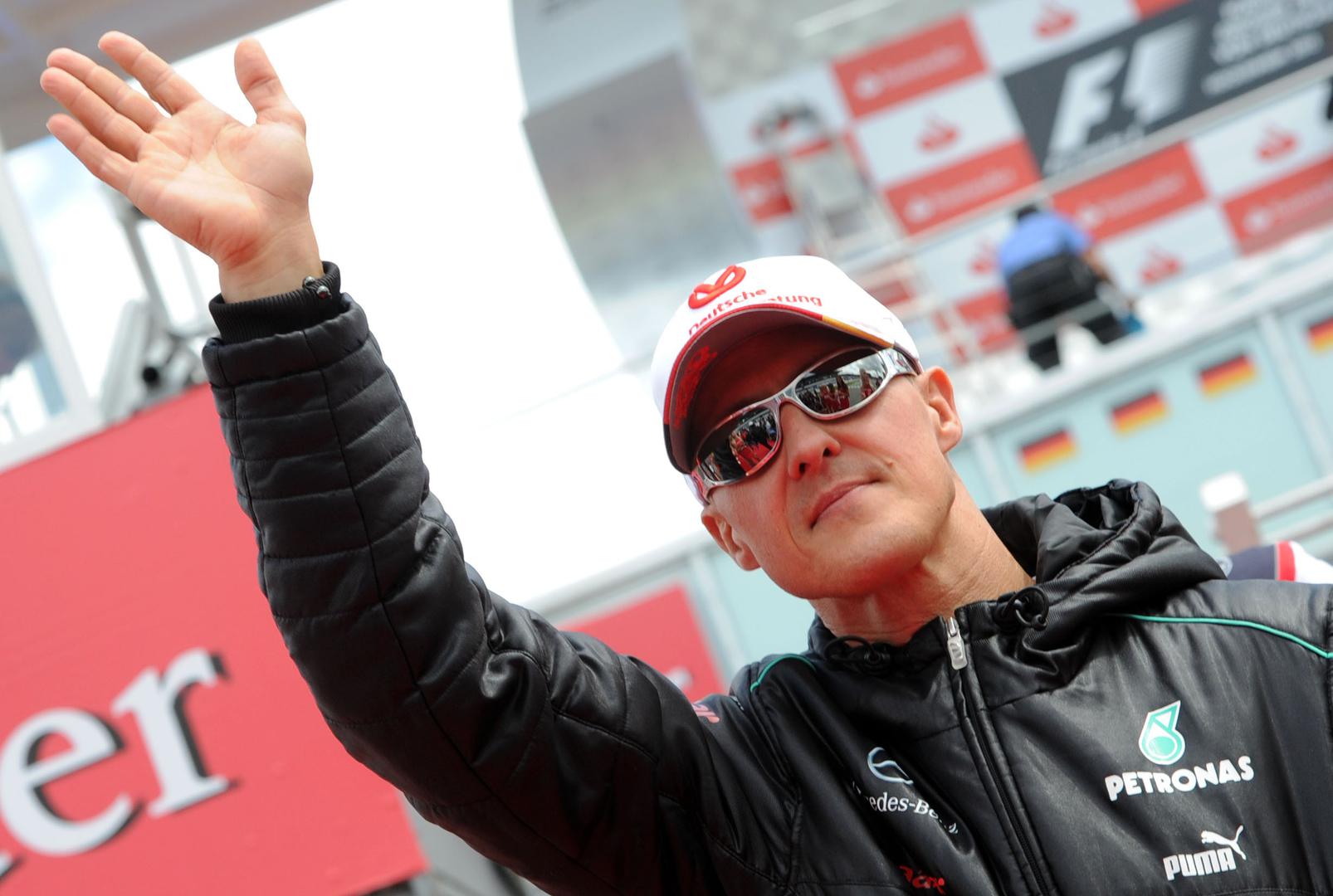 Sedmerostruki svjetski prvak u formuli 1 teško se ozlijedio na skijanju u francuskim Alpama 29. prosinca 2013. godine. Nekoliko je mjeseci bio u komi, a zatim je iz bolnice u Grenobleu prebačen u dom u Genevi. Obitelj se popuno izolirala od javnosti i posljednje četiri godine ne zna se ništa o zdravstvenom stanju Michaela Schumachera."