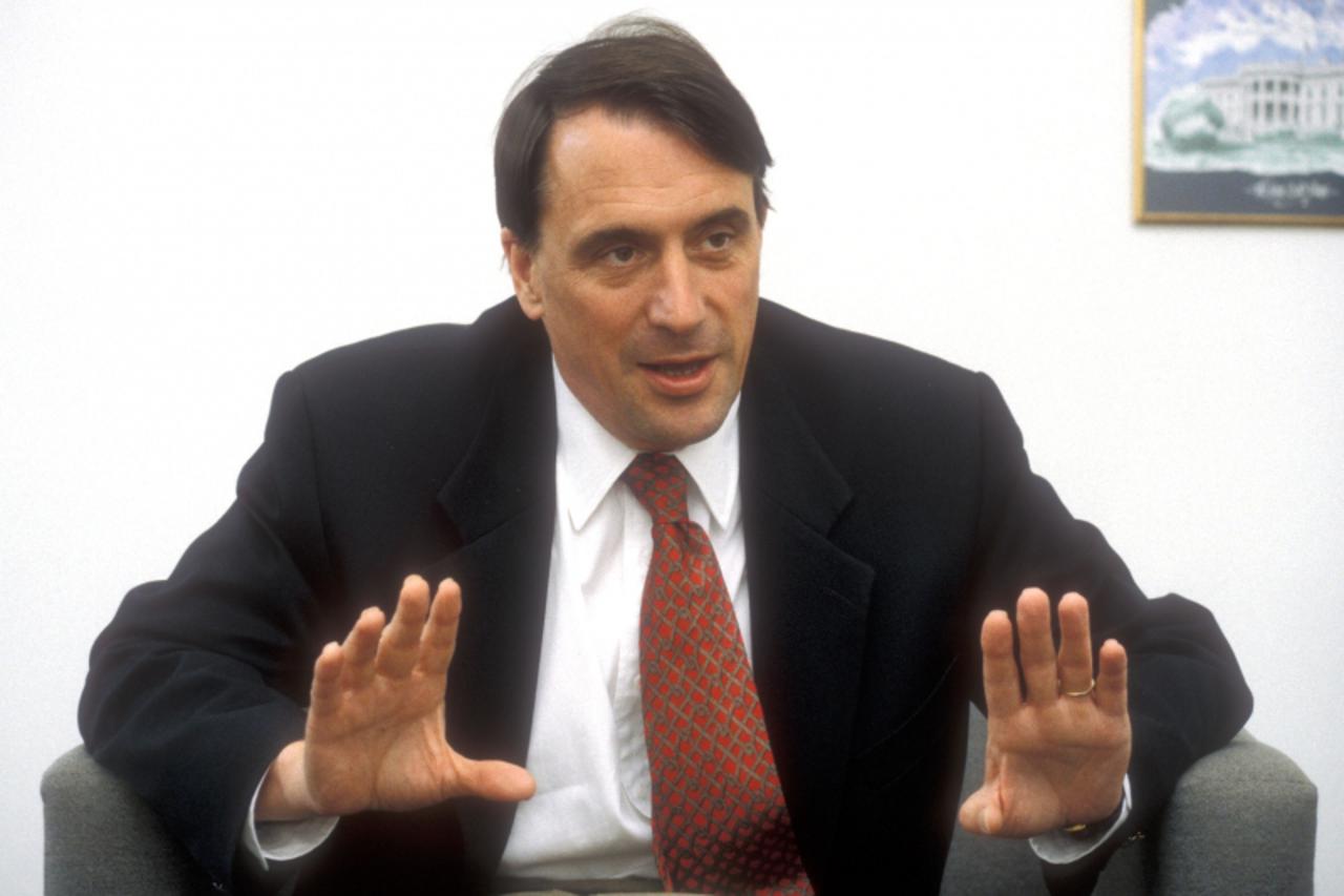 'unutrasnja...zagreb...16.03.2004. peter galbraith'