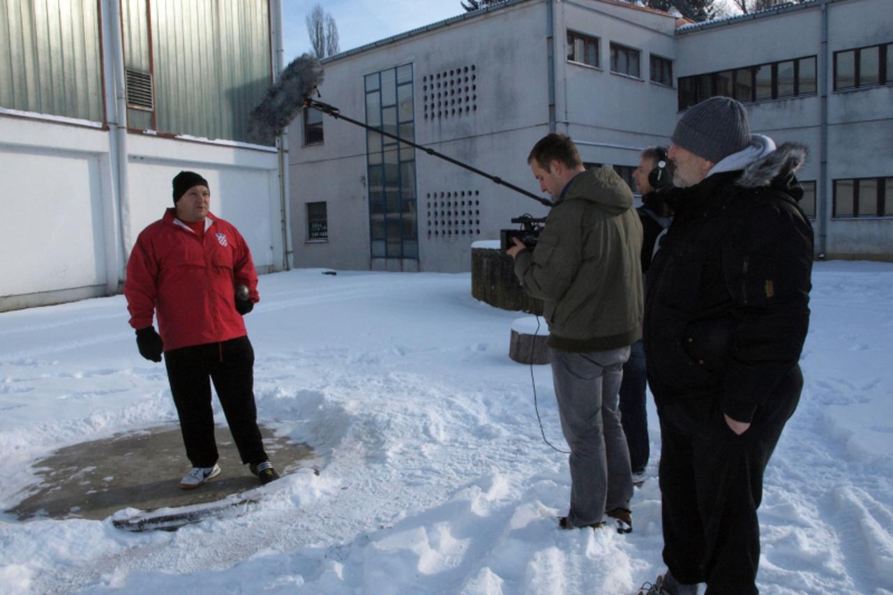 'Podravina-bilogora, 20.12.2010. Grubisno Polje Kralj je pred kamerama ispricao dio svojega zivotnoga puta: od ruba smrti do svjetske slave Snimio: Michael Palijan / VLM'