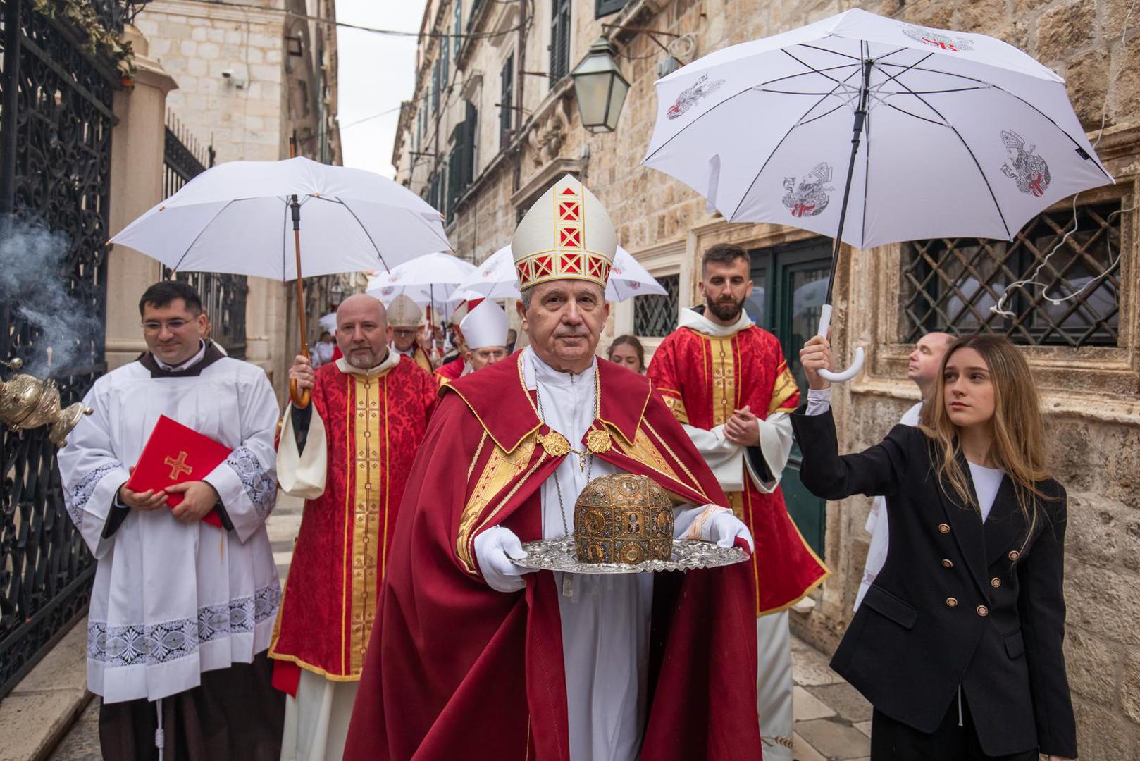 Dubrovnik je svečano obilježio blagdan svoga nebeskog zaštitnika, Svetog Vlahe, pontifikalnim euharistijskim slavljem i tradicionalnom procesijom koja je prošla povijesnom gradskom jezgrom.
