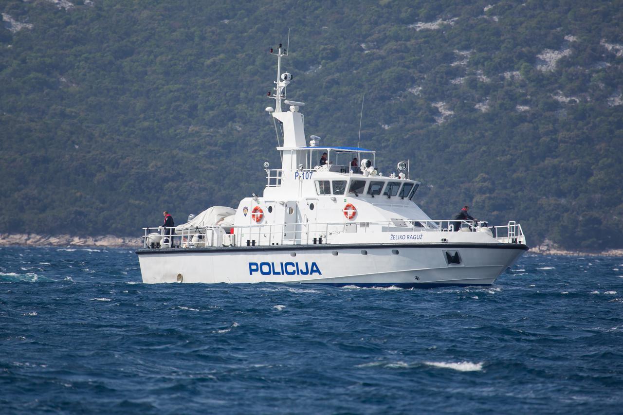 policija