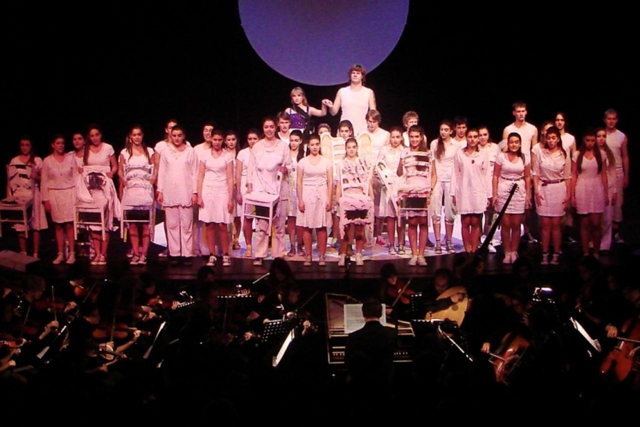 '                               '