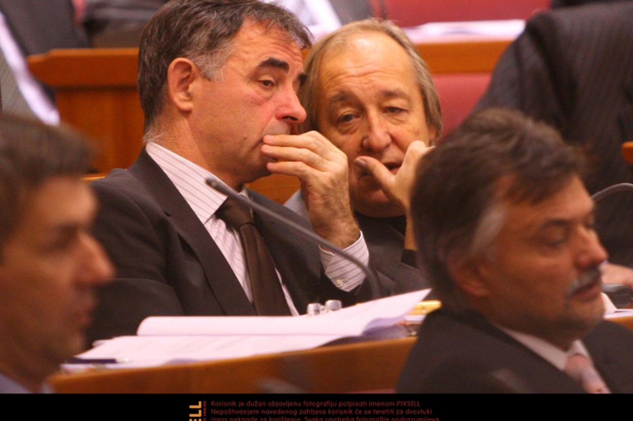 '01.12.2011. Rijeka - Furio Radin predstavio predizborni program clanovima talijanske zajdnice u Rijeci. Photo: Nel Pavletic/PIXSELL'