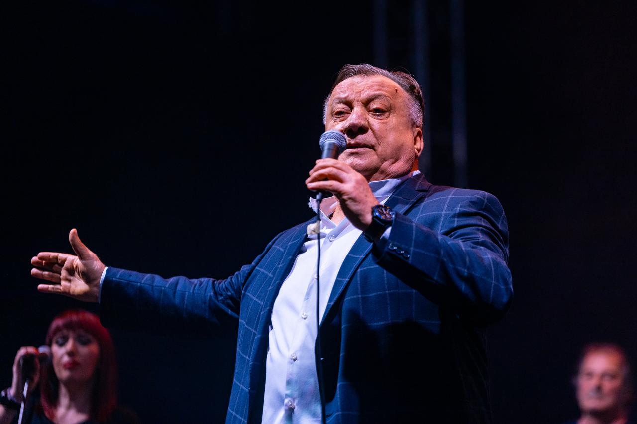 Umro je Halid Bešlić