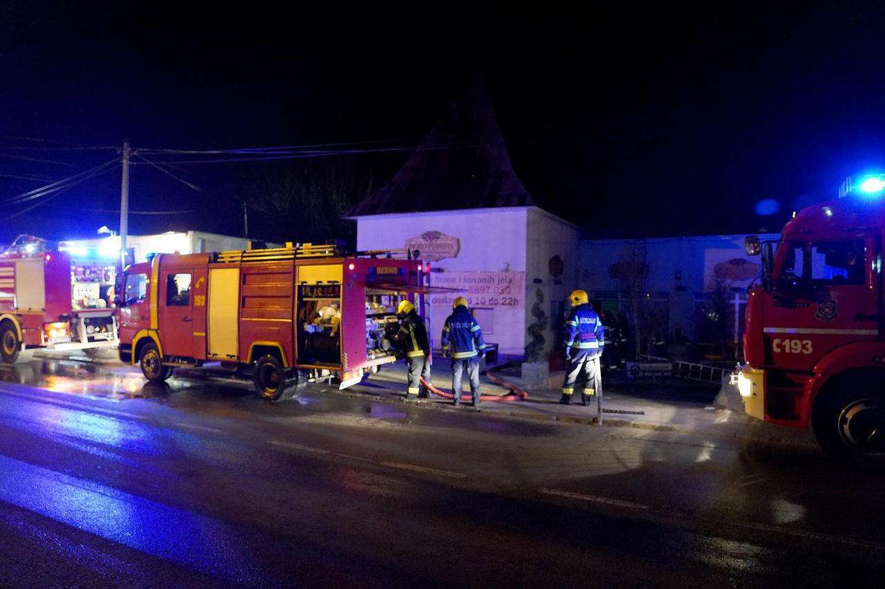 Beograd: Vatrogasci gase požar u restoranu "Ružo rumena" u Železniku
