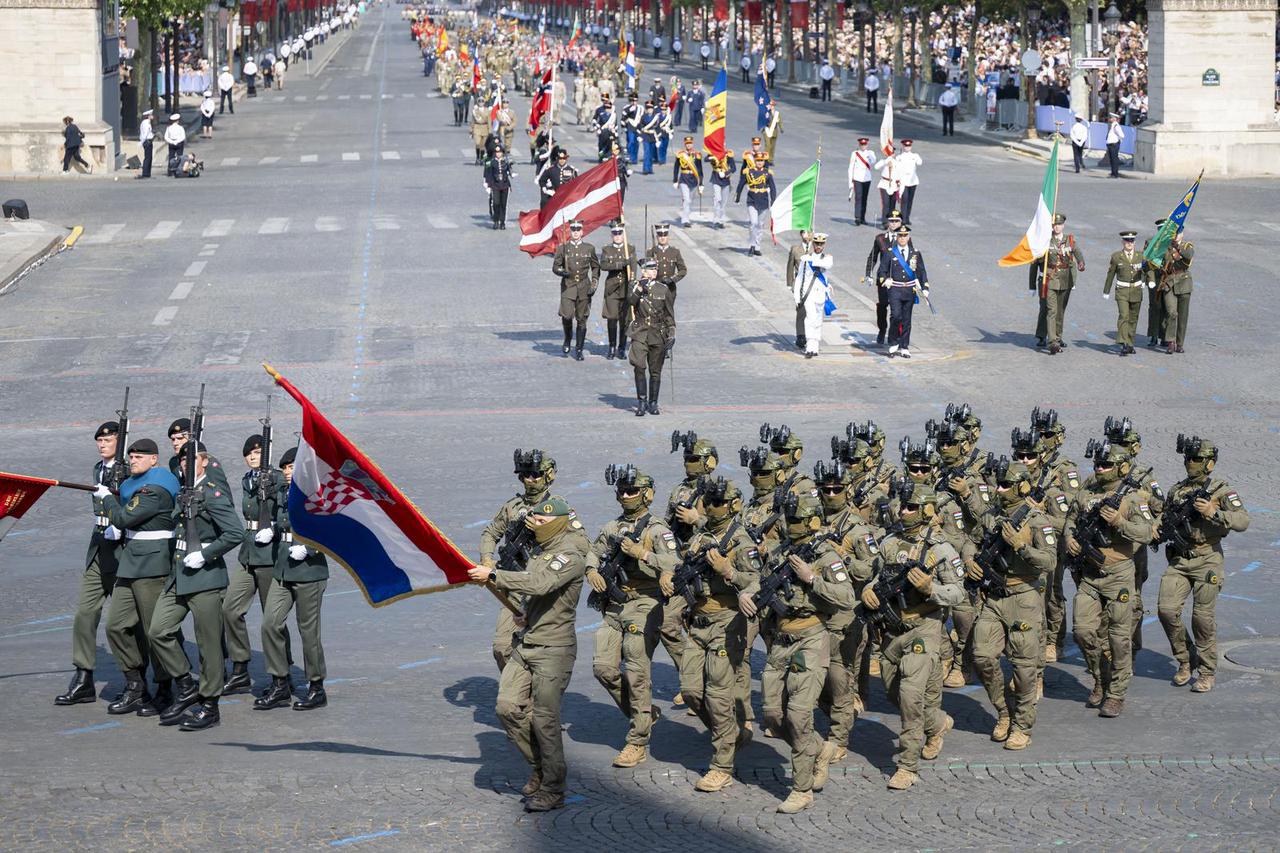 Specijalci iz Lučkog predstavili Hrvatsku  na vojnoj paradi povodom Dana Bastille u Parizu