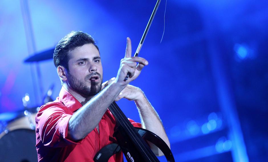 2Cellos