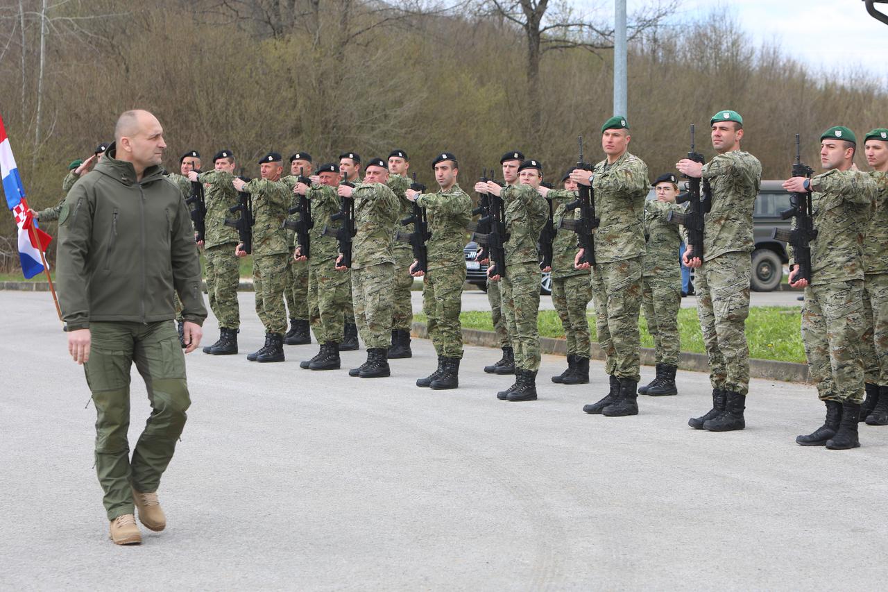 Slunj: Ministar Anušić i general Kundid u radnom posjetu vojnom poligonu "Eugen Kvaternik"